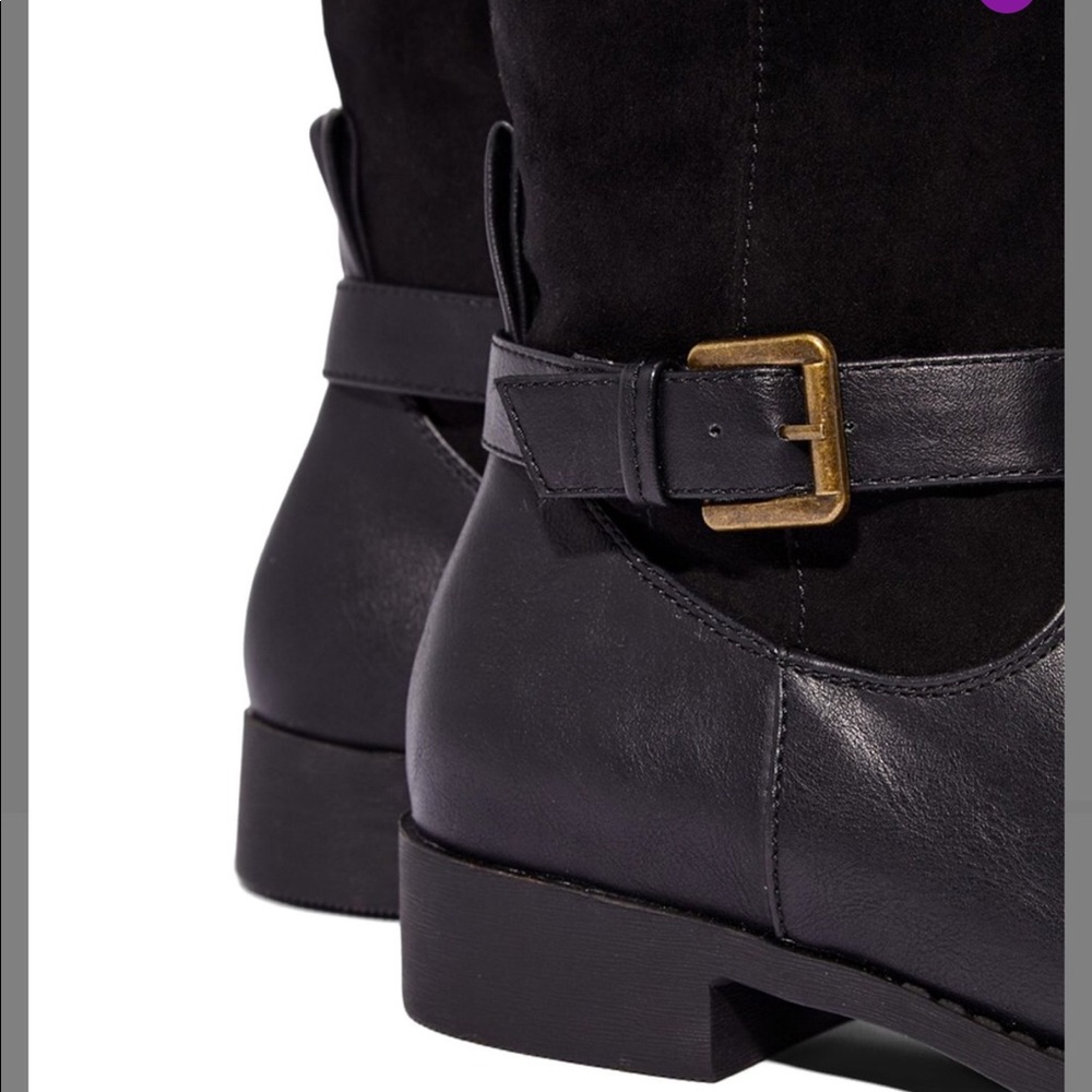 Boots - Picture 7 of 8